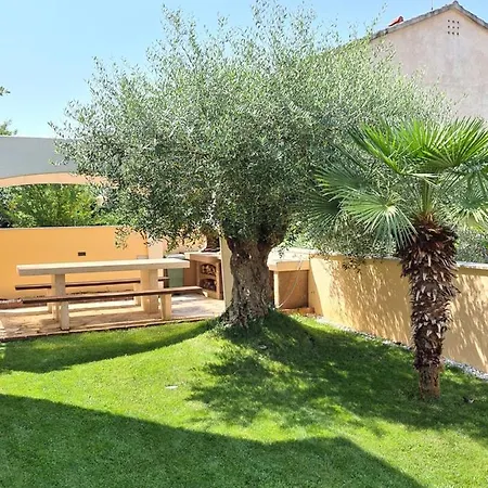 Apartamento Viktorov Comfortable 2-bed *
